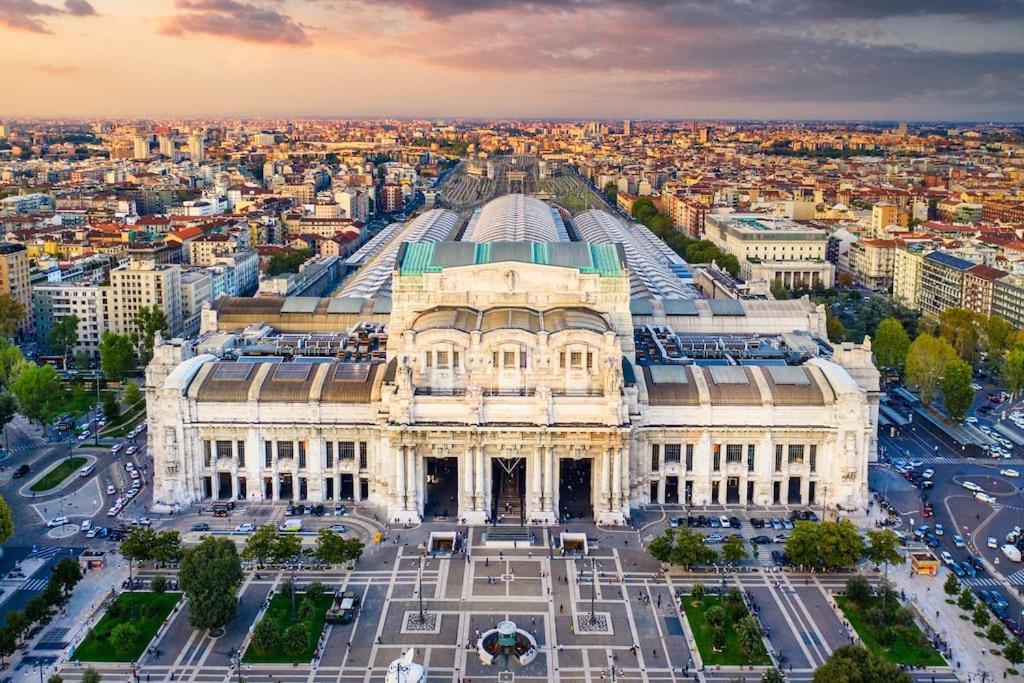 Duomo-Central Station Self Check-In In The City Milan Exterior photo